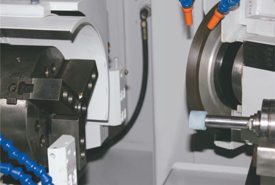 Máquina de rectificación automática universal y vertical de CNC multifunkcional y duradera CG15
